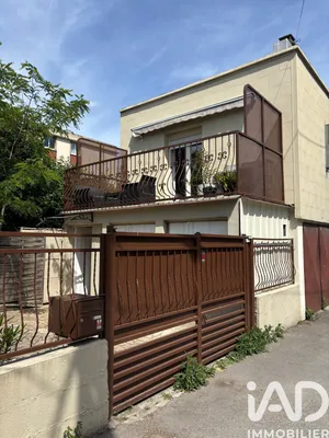 Apartment at Bondy (93140)