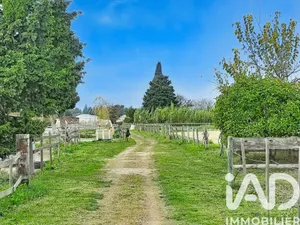 Haras à Maillane (13910)