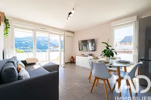 Apartment at Carros (06510)