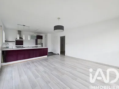 Apartment in Yerres (91330)