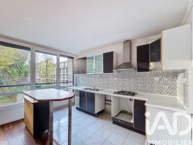 Apartment in Meudon (92360)