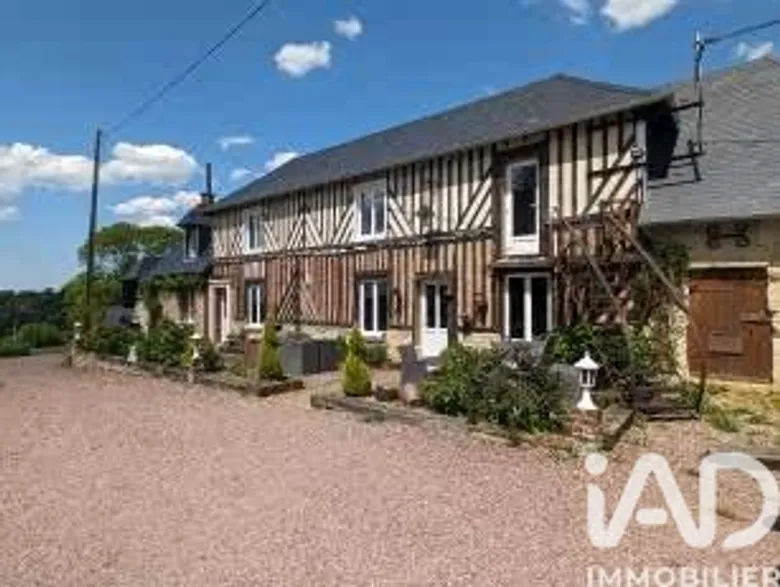 Maison 11 pièces 250 m² · à Repentigny · 250 m² · 699 000 €