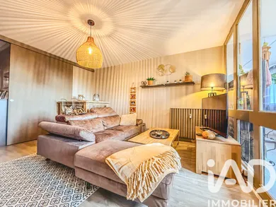 Apartment in Hyères (83400)