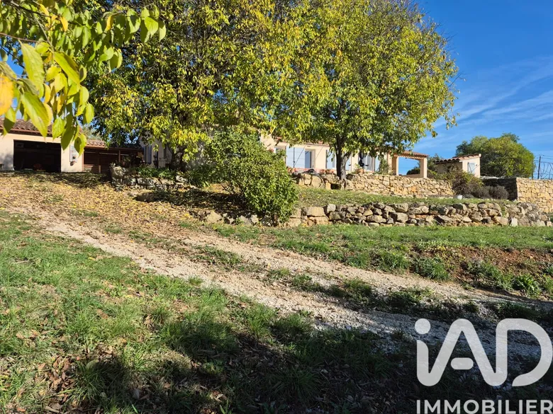 Maison 5 pièces 147 m² · à Cotignac · 147,3 m² · 480 000 €