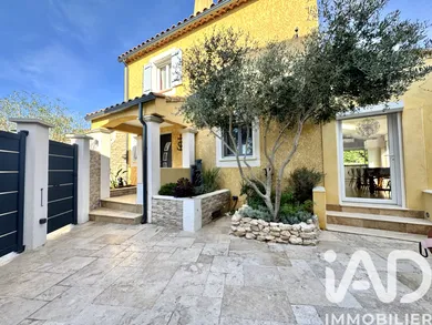 Maison traditionnelle à Saint-Gilles (30800)