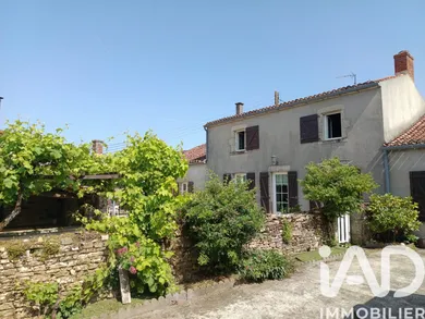 Maison de village à Bazoges-en-Pareds (85390)