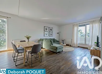 Duplex à Sainte-Geneviève-des-Bois (91700)
