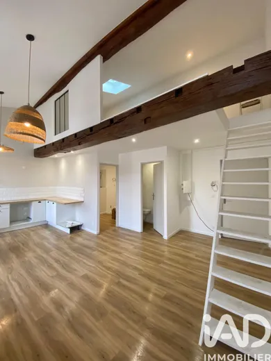 Apartment in Saintes (17100)