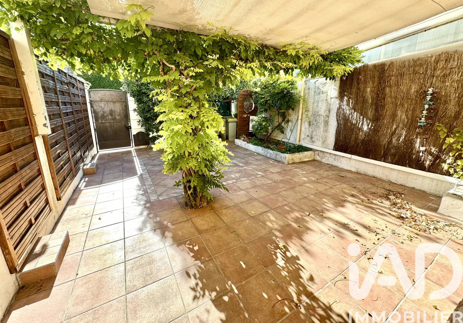 Vente maison à Six-Fours-les-Plages (83140) : maison de ville 5 pièces 137 m² - 1890436 — 2