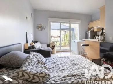 Studio à Nanterre (92000)
