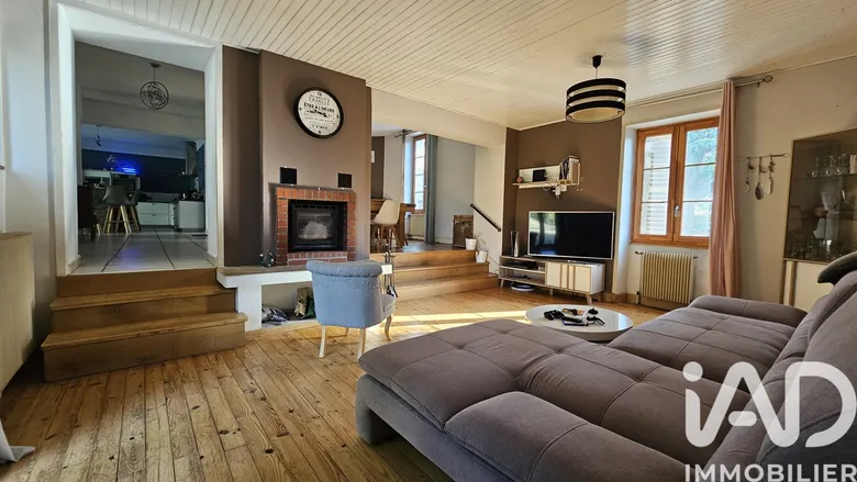 Maison 6 pièces 199 m² · à Maurs · 199 m² · 220 000 €