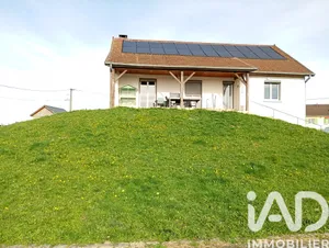 Village house at Curdin (71130)