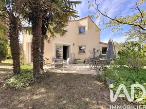 House at Monnières (44690)