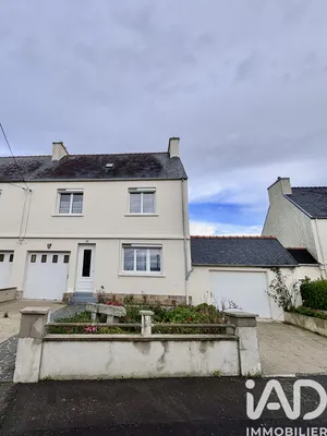 House at Landivisiau (29400)