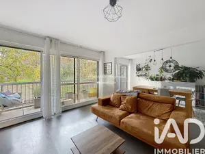 Apartment in Les Ulis (91940)