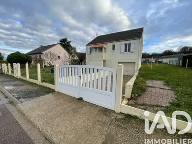 House in Villeneuve-sur-Yonne (89500)