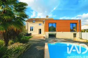 Maison à Fontaine-le-Comte (86240)