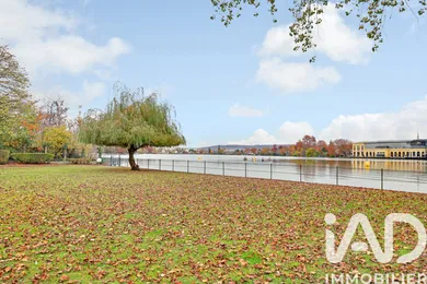 Duplex in Enghien-les-Bains (95880)