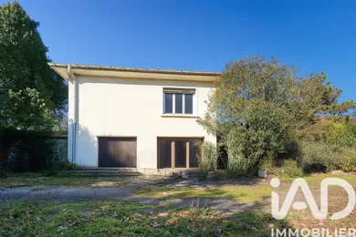 Building in Blagnac (31700)