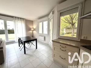 Apartment in Combs-la-Ville (77380)