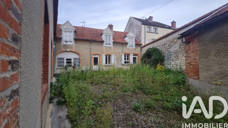 Maison 10 pièces 225 m² · à Dizy · 225 m² · 280 000 €
