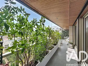 Apartment in Saint-Cloud (92210)