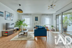 Apartment at Bordeaux (33800)