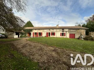 Longere at Lezay (79120)