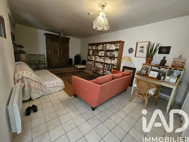 Immeuble à Longueville (77650)