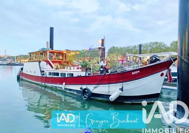 Barge at Asnières-sur-Seine (92600)