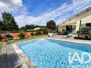 House at Camblanes-et-Meynac (33360)