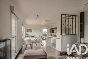 Apartment at Bois-d'Arcy (78390)