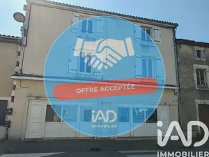 Immeuble à Chasseneuil-sur-Bonnieure (16260)