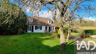 Maison traditionnelle à Saint-Arnoult-en-Yvelines (78730)