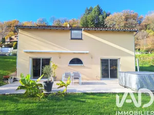 Maison à Yolet (15130)