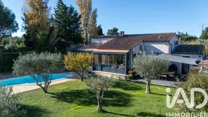 House at Rochefort-du-Gard (30650)