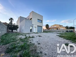 Maison à Saint-Estève (66240)