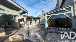 Maison de campagne à Vélines (24230)