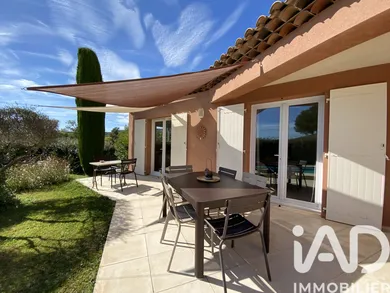 Maison traditionnelle à Eyguières (13430)