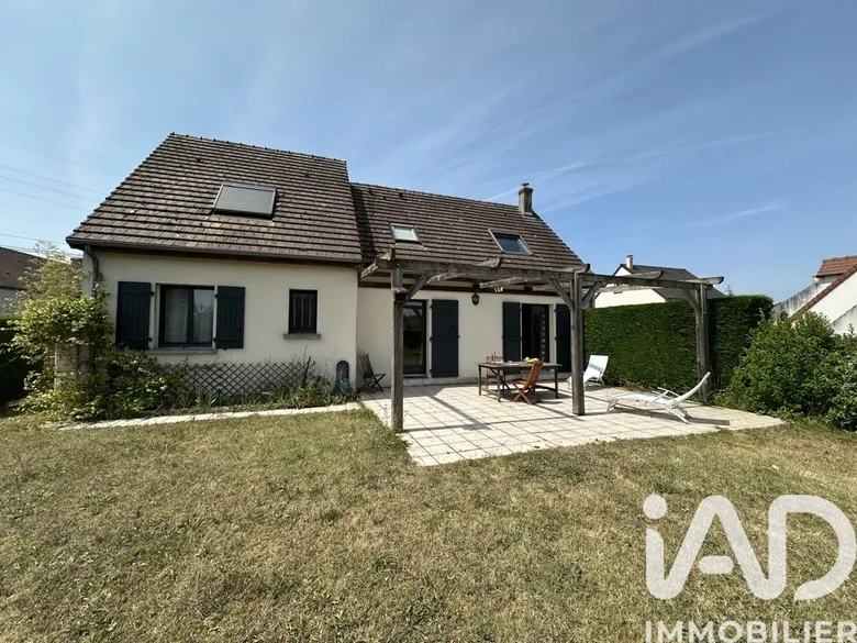 Maison 8 pièces 144 m² · à Vineuil · 144 m² · 263 000 €