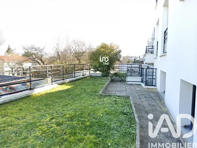 Apartment in Rezé (44400)