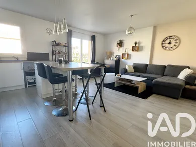 Apartment in Ollioules (83190)