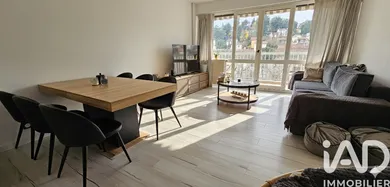 Apartment in Saint-Étienne (42100)