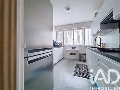 Apartment in Grigny (91350)