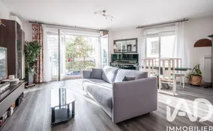 Apartment at Massy (91300)