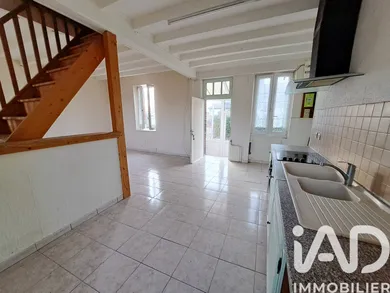 Maison de campagne à Châtel-de-Neuvre (03500)