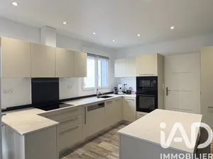 House at Carbon-Blanc (33560)