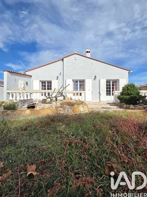 House at Pia (66380)