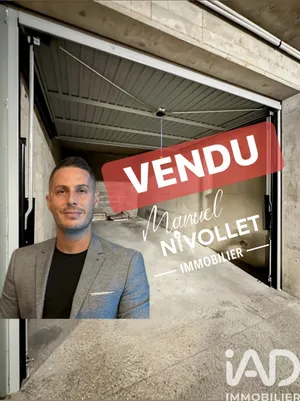 Parking at Chelles (77500)