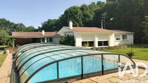 Domaine à Mouilleron-le-Captif (85000)